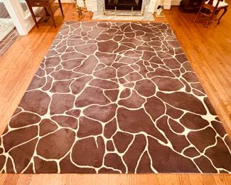 8'x10' "Giraffe" pattern area rug, wool/viscose blend...