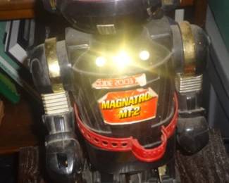 MAGNATRON ROBOT