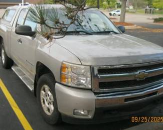 09 CHEVY SILVERADO PU R