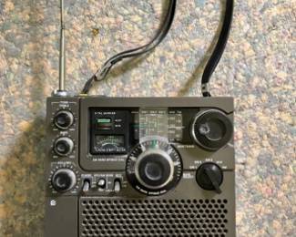 SONY MULTI BAND SW RADIO