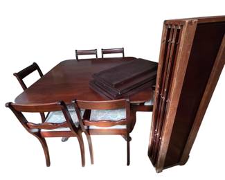 Lot #185 - Antique Mahogany Dining Table, 6 Chairs & 4 Leaves