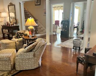 Den, looking into the foyer