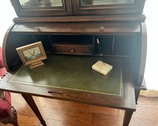 Interior of the secretary