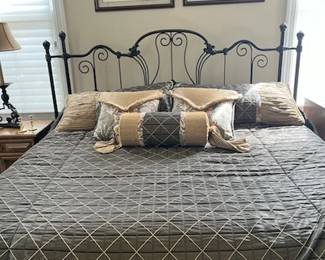 King iron bed (has both head and footboard)