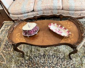 Coffee table, matches the end tables