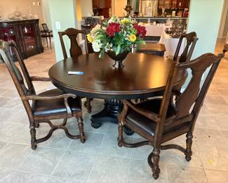 Available for presale- round table with four chairs