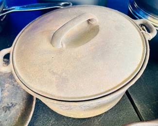 Cast iron cookware 