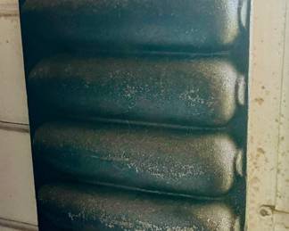 Cast Iron Cornbread Pan