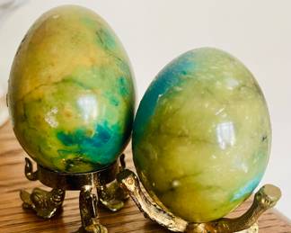 Alabaster eggs