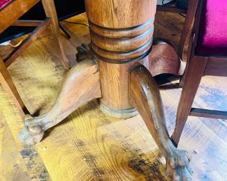 Clawfoot table base 
