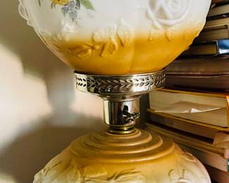 Vintage  Gone with the Wind style Lamp