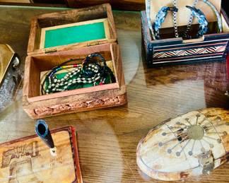 Boxes and jewelry 