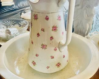 Vintage pitcher and bowl 