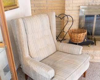 MCM Sitting Chair