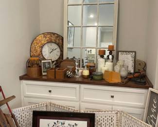 pretty decor pieces and lots of beautiful candles