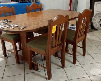 Tur kitchen table 4 chairs $189
