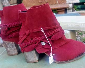 tur burgundy boots