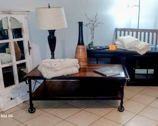 Tur whit mirrored pc bench