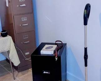 Tur 2 file cabinets, Shark