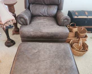 Bomber leather chair and ottoman