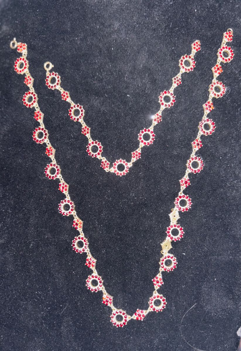 Vintage Bohemian garnet necklace and bracelet
