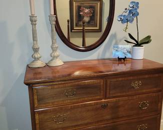 Chest of drawers
