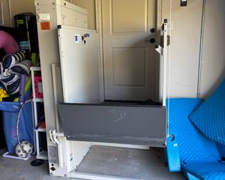 Bruno Vertical Platform Lift VPL 3100B