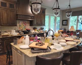Full kitchen