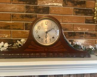 Sessions Mantle Clock