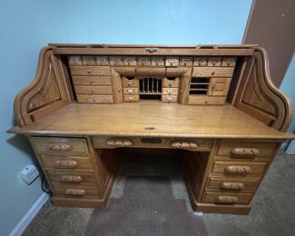 Van Buren Captain Oak Roll Top Desk