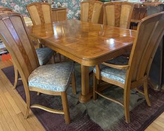 Dining Room Table, 6 Chairs and 2 Leaves