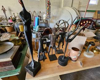 Decorative statues and figurines