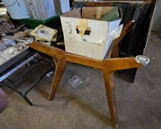Mid century table base