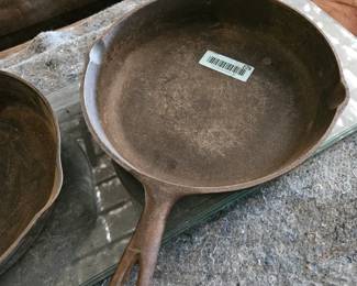 Cast iron pan made in USA