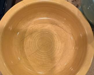Fiesta Ware Yellow Bowl – Vintage ceramic dish with glaze crazing, collectible pottery piece.