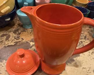 Fiesta Ware Red Coffee Pot with Lid – Classic vintage ceramic piece, iconic collectible pottery.