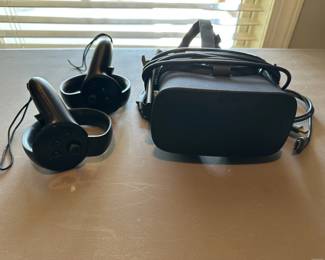 Oculus Virtual Reality Headset with 2 Controllers