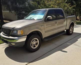 2001 4 Door Ford F150Lariat XLT 1 Owner