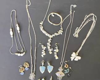 TH225Unique Costume Jewelry 