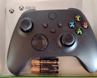 TH130Microsoft Carbon Black XBox Controller 