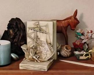 TH106Assorted Decor