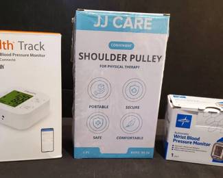 TH139Shoulder Pulley And Blood Pressure Monitors 