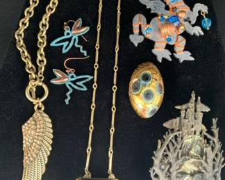 TH181Whimsical Costume Jewelry