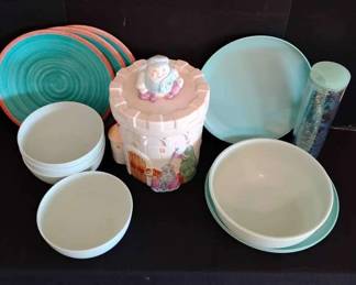 TH118Blue Assorted Kitchen Ware 