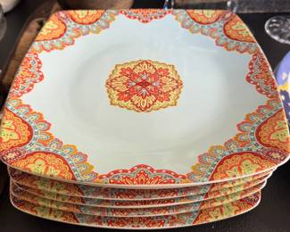 Resplendent Spring Plates