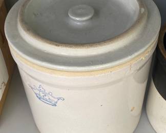 Stoneware Crock with Lid