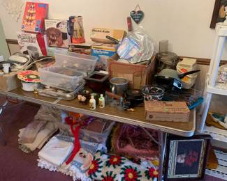 Kitchen items and quilts