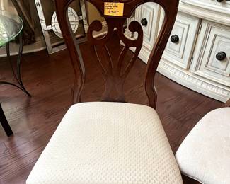 Set of 5 dining chairs