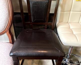 Set of 4 dining chairs