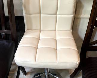 Set of 3 leather barstools
